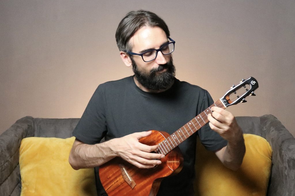 como afinar el ukelele